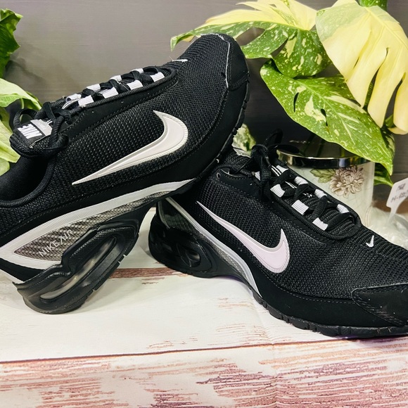 Men’s Nike MatchAir Torch 3 Athletic Shoes - Picture 2 of 8